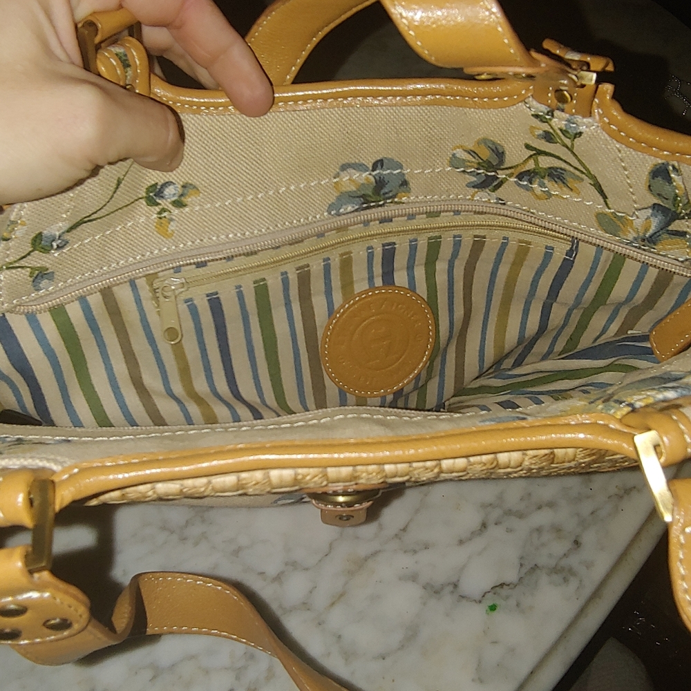 Purses - Picture 3 of 5